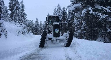 Ordu'da karla mücadele: 134 mahalle yolu ile 15 hasta ve 7 cenazeye müdahale edildi