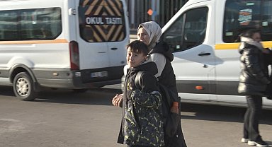 Ortaokul öğrencisinin Mansur Yavaş'a yol çağrısı gülümsetti