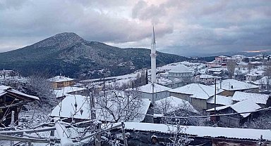Osmaneli'nin yüksek kesimlerine mevsimin ilk karı yağdı