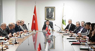 Osmangazi Belediyesi'nde yıl sonu değerlendirme toplantısı gerçekleştirildi