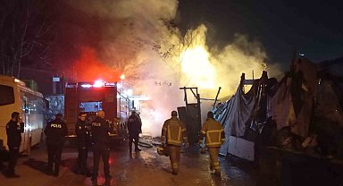 Osmangazi'de gece saatlerinde yangın paniği: 1 yaralı