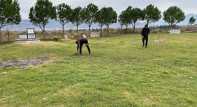 Osmaniye'de gençlerden örnek davranış: Bayrak yenilendi, çeşmeler onarıldı