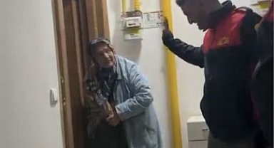 Osmaniye'de kar nedeniyle mahsur kalan yaşlı kadın kurtarıldı