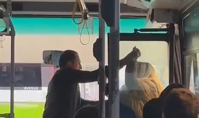 Otobüste kavga: Şoför ve kadın yolcu birbirlerine saldırdı
