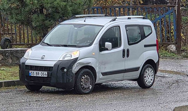 Otomobil ile hafif ticari araç çarpıştı: 2 yaralı