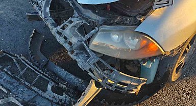 Otomobil ile kamyonet çarpıştı: 5 yaralı