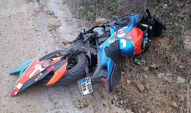 Otomobil ile motosikletin çarpıştı;1 yaralı