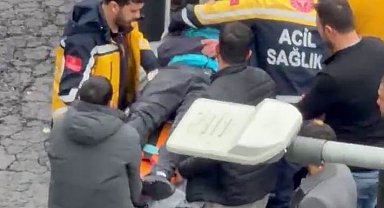 Otomobil motokuryeye çarptı: 1 yaralı