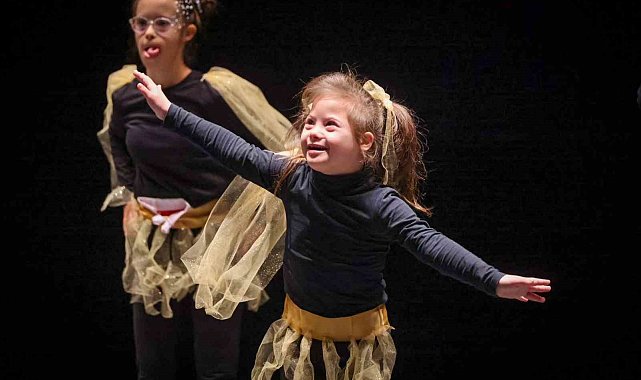 Özel çocuklar ayakta alkışlandı