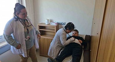 Özel eğitim öğrencileri hastane korkularını beyaz önlükle yendi