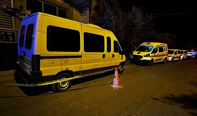 Park halindeki minibüsü kurşunlayıp kaçtılar