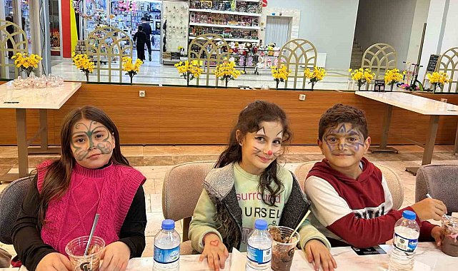 Patnoslu öğrenciler "Toti ile Poti" oyununu izledi