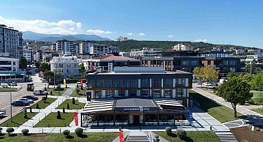 Petek Genç Dijital Gençlik Merkezi'nde kurslar devam ediyor