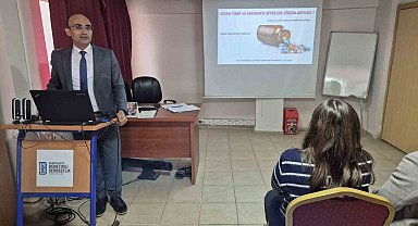 Prof. Dr. Selvi, tıbbi ve aromatik bitkilerin doğru kullanımını anlattı