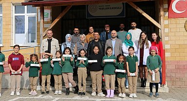 "Bir Hikaye Bin Neşe" çocukların yüzünde tebessüm oluyor