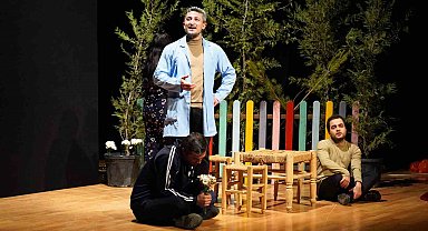 "Deliler Koğuşu" Keçiören'de izleyicinin yüreğine dokundu