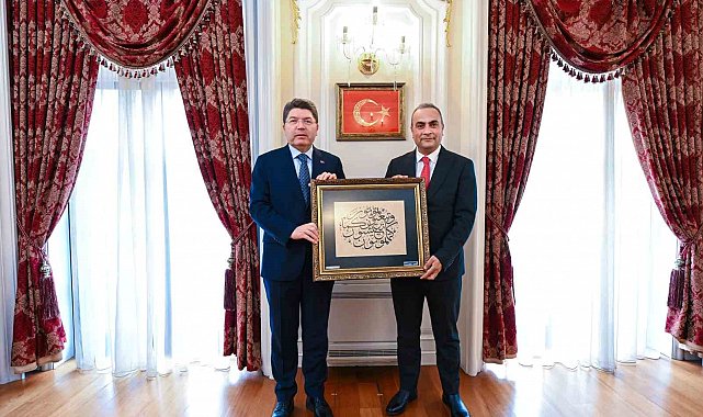 Rektör Akkaya, uluslararası başarıları Bakan Tunç'a anlattı