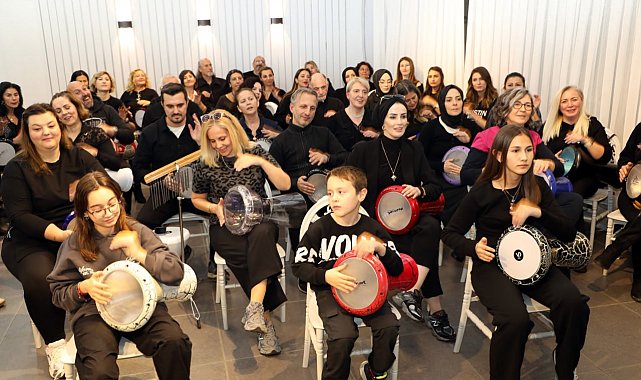 Ritimle gelen dostluk: 7'den 70'e herkes aynı melodide buluşuyor