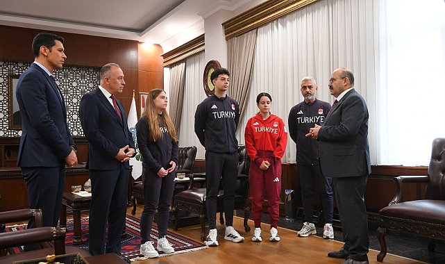 Riyad 2025'te başarılı olan sporculara Vali Ustaoğlu'ndan tebrik