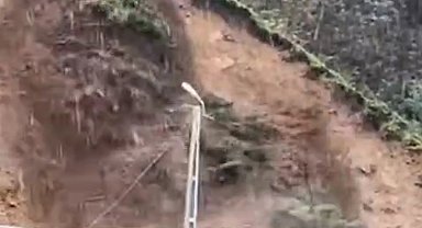 Rize'de yağmur heyelana yol açtı