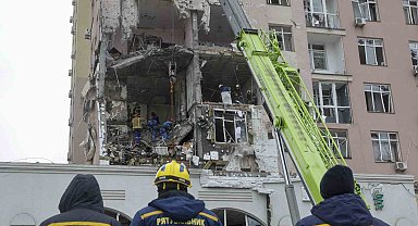 Rusya, Zelenskiy-Trump görüşmesi öncesinde Ukrayna'yı vurdu: 1 ölü, 30 yaralı