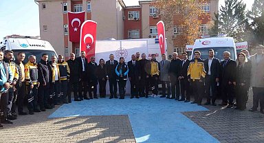 Sağlık Bakanlığı'ndan Kilis'e 4 yeni acil sağlık aracı