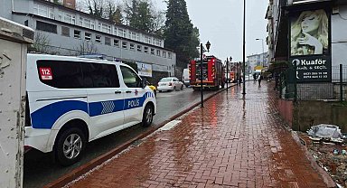 Sağlık ocağının deposunda yangın paniği