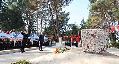 Şahinbey, Antep Savunması'nın kahramanlarını mezarları başında andı
