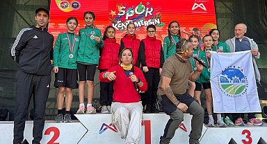 Sakarya Büyükşehir sporcuları Zonguldak ve Mersin'den 5 madalyayla döndü