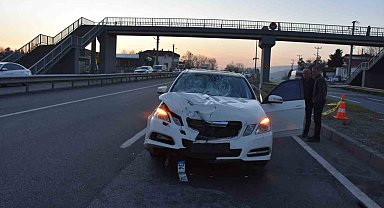 Sakarya'da feci kaza: Otomobilin çarptığı bir kişi hayatını kaybetti