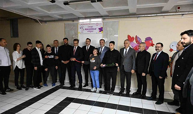 Salihli'de Yaşam Becerileri Atölyesi hizmete girdi