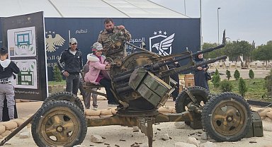Şam'da "Suriye Devrimi Askeri Fuarı" ziyaretçilere kapılarını açtı