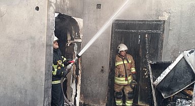 Samandağ'da ev yangını