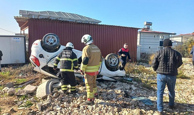 Samandağ'da takla atan otomobilin sürücüsü yaralandı