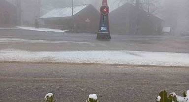 Samanlı Dağları'nın zirvesinde kar yağışı devam ediyor