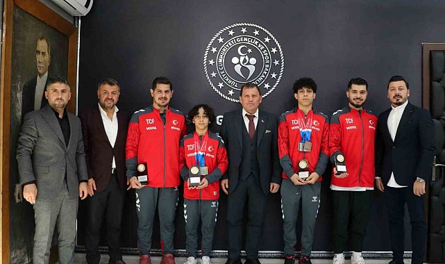 Şampiyon cimnastikçilerden Kabakcı'ya ziyaret