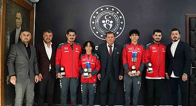 Şampiyon cimnastikçilerden Kabakcı'ya ziyaret