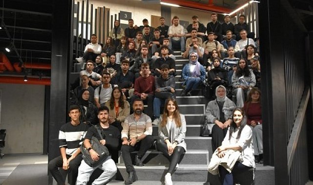 Samsun'da gençler teknolojiyle iş hayatına hazırlanıyor