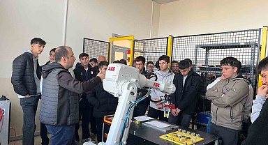 Samsun'da kariyer odaklı eğitimler sürüyor