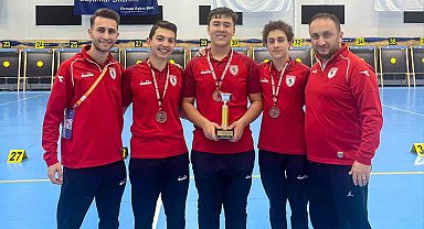 Samsunspor sporcusu okçulukta Türkiye rekoru kırdı