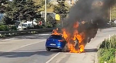 Samsunsporlu Musaba'nın otomobili alev alev yandı, futbolcu yara almadan kurtuldu