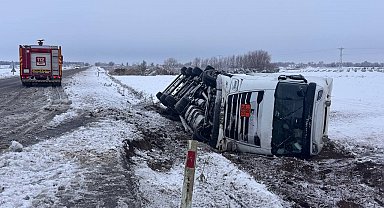 Şanlıurfa'da asit yüklü tanker devrildi: 1 yaralı