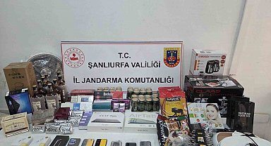 Şanlıurfa'da kaçakçılık operasyonunda çok sayıda kaçak ürün ele geçirildi