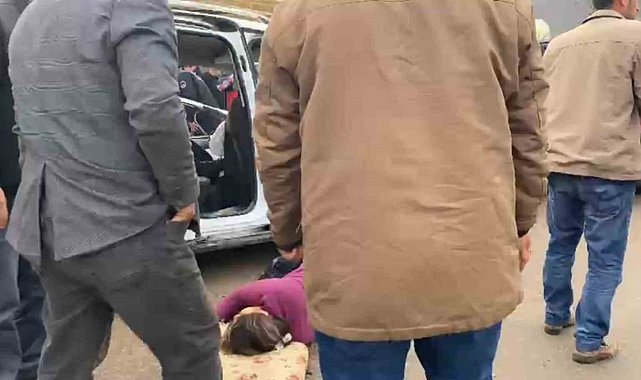 Şanlıurfa'da kamyonet ile hafif ticari araç çarpıştı: 2'si çocuk 4 yaralı