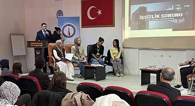 Şaphane MYO'da "Sosyo-Ekonomik Analiz ve Politika Geliştirme Öğrenci Çalıştayı" başlıklı etkinlik