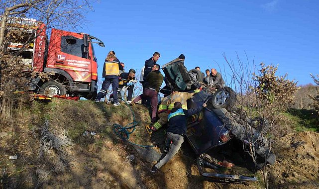 Şarampole uçan otomobilin sürücüsü yaralandı