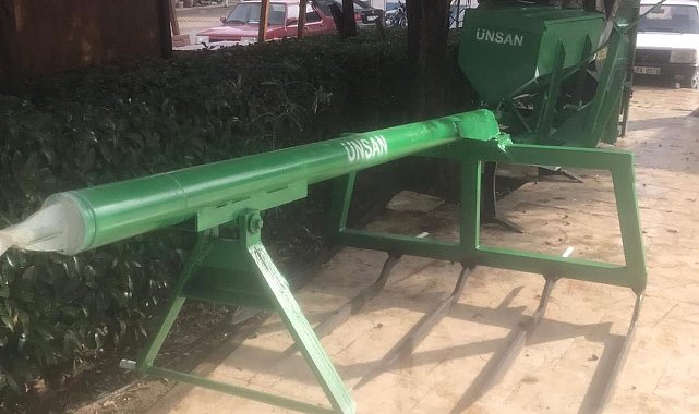 Sarıgöl Ziraat Odası'ndan çiftçilere ekipman desteği