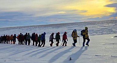 Sarıkamış şehitlerini dağcılar 3 bin rakımda andı