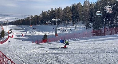 Sarıkamış'ta 'Uluslararası FIS Sarıkamış CUP' heyecanı sürüyor