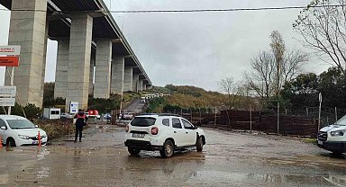 Sarıyer'de Kilyos tüneli inşaatında yağış nedeniyle yol çöktü